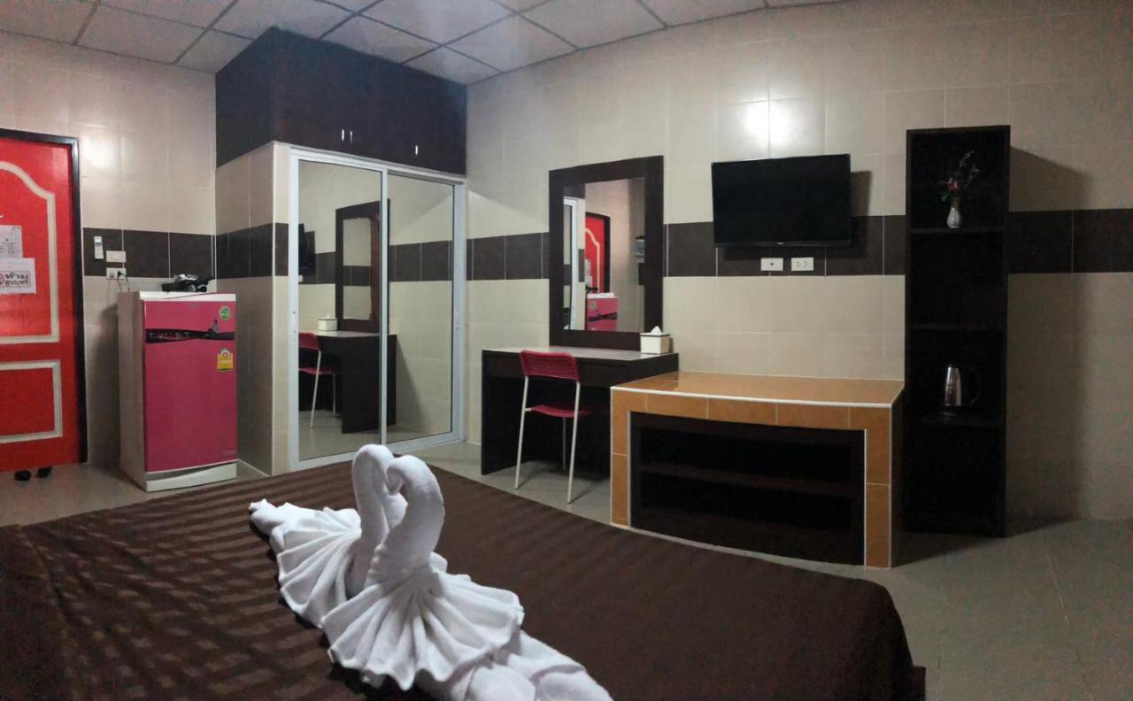D5 Hotel สาขา มาบโป่ง 春武里 外观 照片